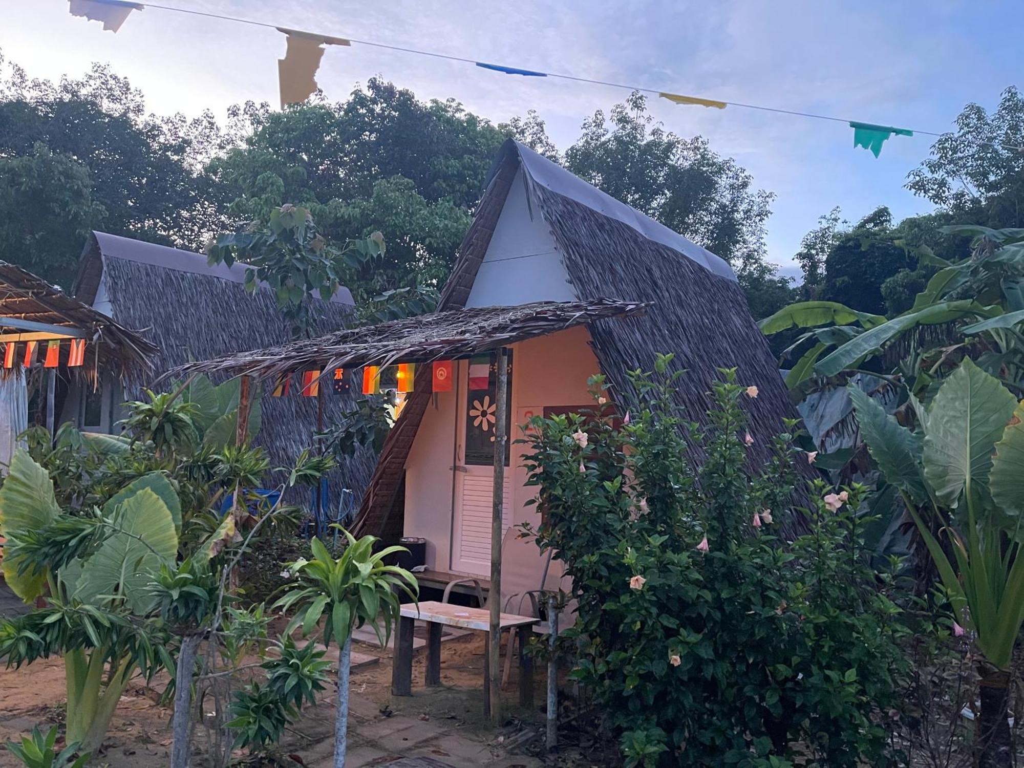 Phuketairportcamping Hotell Ban Bo Sai Klang Eksteriør bilde